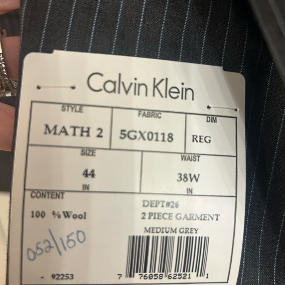 CALVIN KLEIN Men’s 100% Wool Dark Gray Pinstriped Suit🆕 - Picture 6 of 6